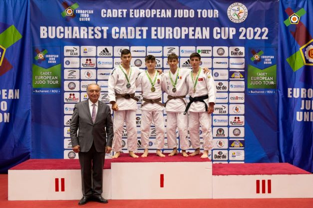 Bükreş’ten madalyalar ile döndüler