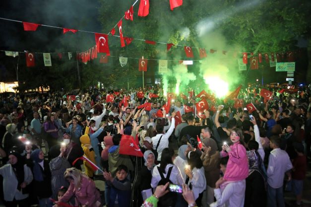 Gölcüklülerin 19 Mayıs Coşkusu