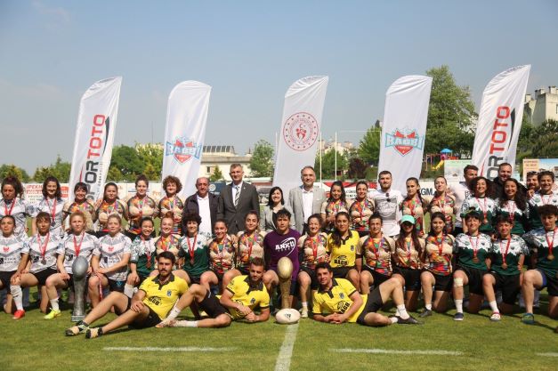 Gölcük’te Ragbi Heyecanı Nefesleri Kesti