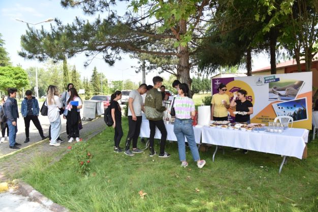 Kampüs Etkinlikleri Gençlerin Gönlünü Fethetti