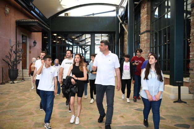 Kartepeli Gençlerle Koç Müzesi’ni Ziyaret Etti