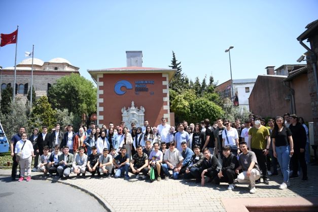 Kartepeli Gençlerle Koç Müzesi’ni Ziyaret Etti