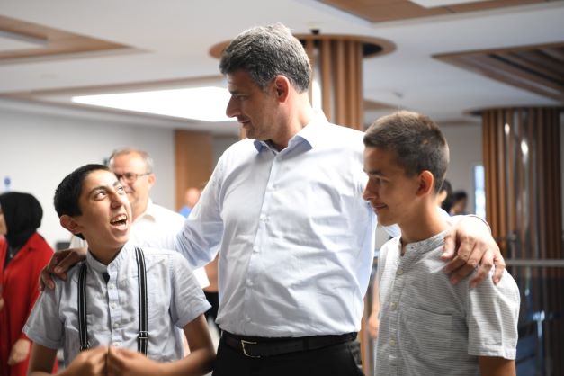 Kocaman, Koltuğu Devretti