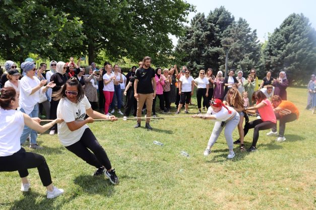 Kadınlar, spor ve piknik etkinliğinde yaza merhaba dedi