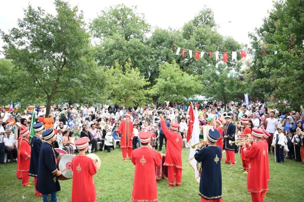 Kartepe 12. geleneksel sünnet şöleni coşku içerisinde yapıldı