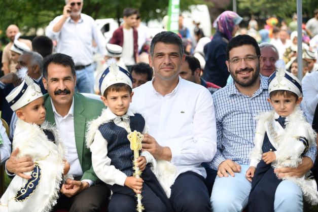 Kartepe 12. geleneksel sünnet şöleni coşku içerisinde yapıldı