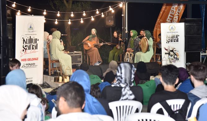 Kartepe'de Masal Gecesi Büyük İlgi Gördü