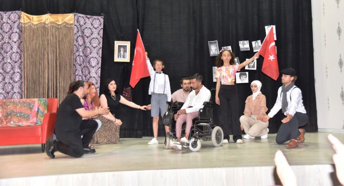 Sevgili Yönetmenim'e Büyük İlgi