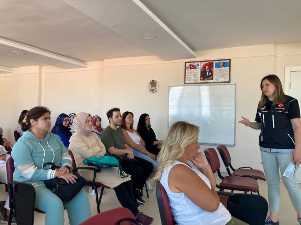 “En İyi Narkotik Polisi Anne” Projesi farkındalık eğitimi