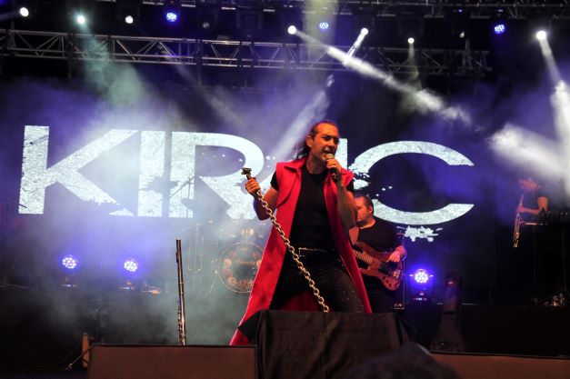 KIRAÇ DEĞİRMENDERE’DE BİNLERCE KİŞİYİ COŞTURDU