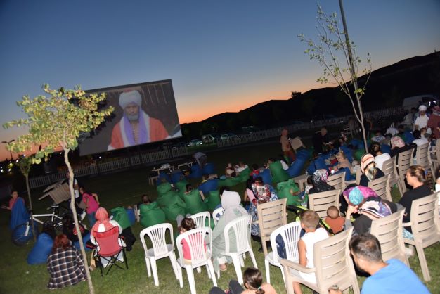 Kartepe Belediyesi Cüneyt Arkın’ı unutmadı