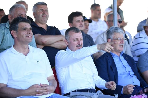 Kartepe'de Başpehlivan Tanju Gemici Oldu