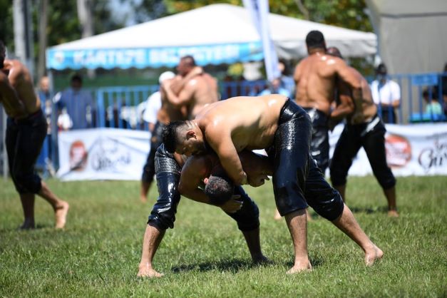 Kartepe'de Başpehlivan Tanju Gemici Oldu