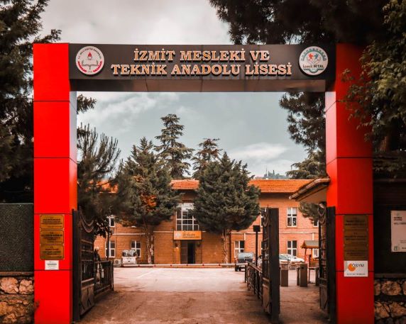 Mesleki ve teknik eğitime ilgi büyük