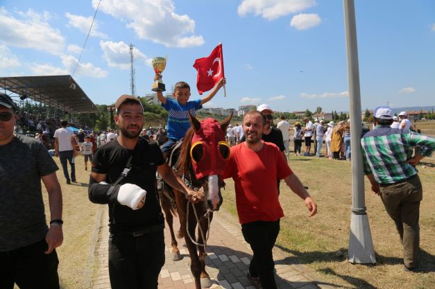 Rahvan At Yarışları Değirmendere Koşusu Nefesleri Kesti