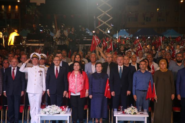Temmuzdan Sonsuza Tek Yürek