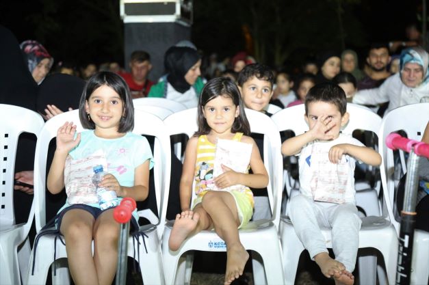 1000 Çocuk Açık Hava Sineması Keyfini Yaşadı