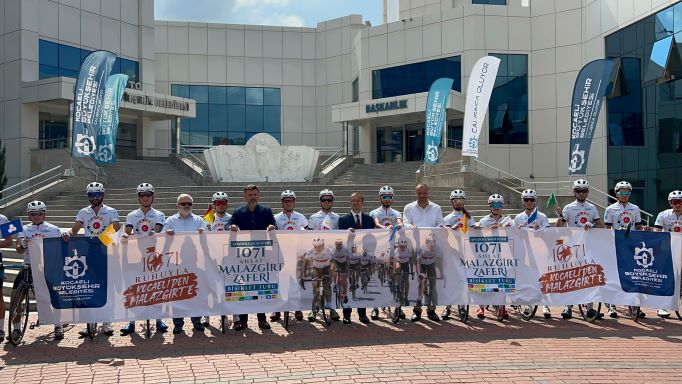 Malazgirt Zaferi için 1600 km pedal çevirecekler