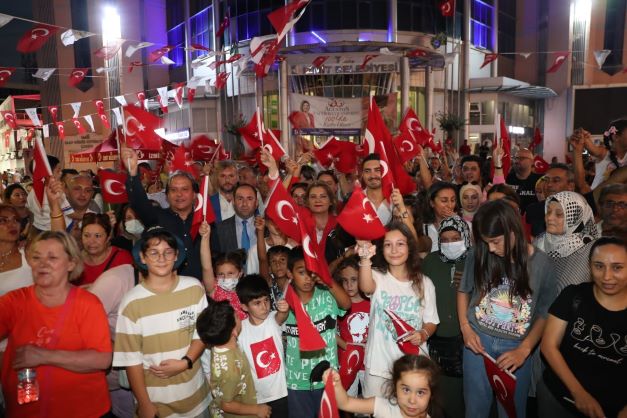 30 Ağustos Zafer Bayramı İzmit’te coşkuyla kutlandı