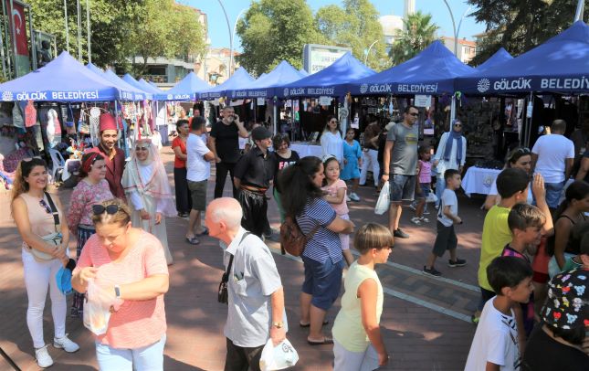 Gölcük Belediyesi El Sanatları Festivali Sona Erdi