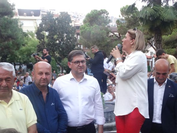 Her akşam Cumhuriyet Parkı’nda buluşalım, parkımıza sahip çıkalım