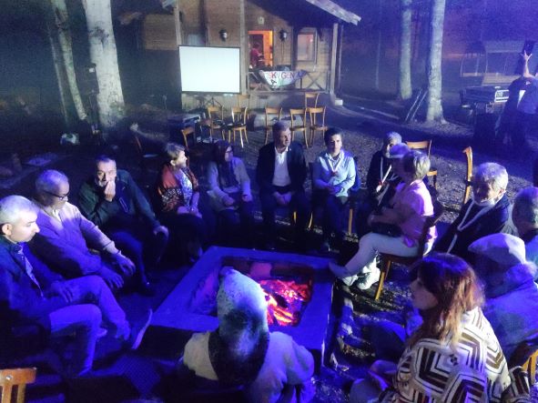 Huzurevi sakinleri, Eriklitepe’de kamp heyecanı yaşadı