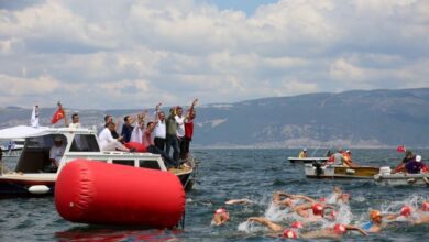 Karamürsel’de kulaçlar milli takım için atıldı