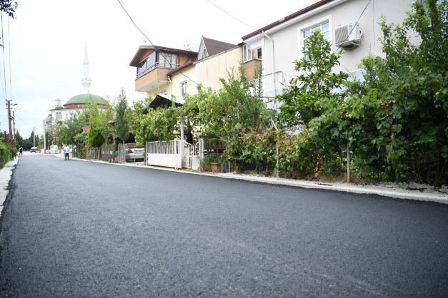 Kartepe Emekevlere 335 Ton Asfalt Serildi