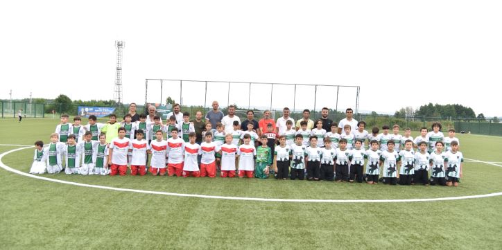 Kartepe'de Turnuva Sırası Miniklerde