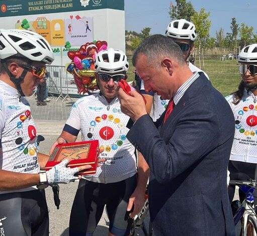 "Şanlı zaferimizin 951. yılı kutlu olsun"