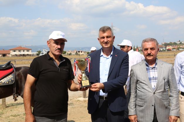 Rahvan At Yarışları 18. Gölcük Koşusu Nefesleri Kesti