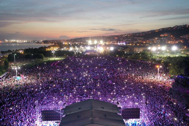 Yıldız Tilbe ile Sekapark’ta Tarihi Gece