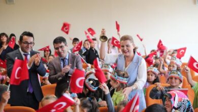 Başkan Hürriyet, öğrencilerin heyecanına ortak oldu