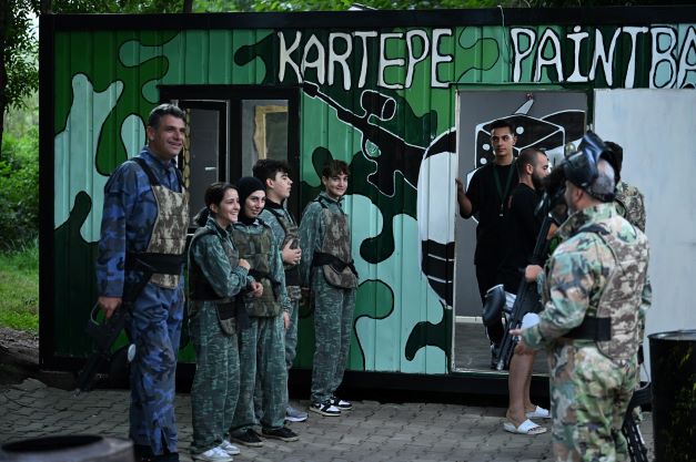 Başkan Kocaman Gençlerle Paintball Oynadı