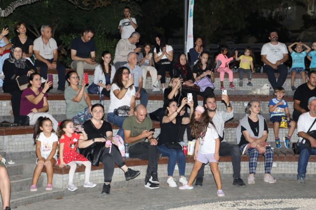 İzmit Belediyesi Kent Orkestrası’ndan muhteşem konser