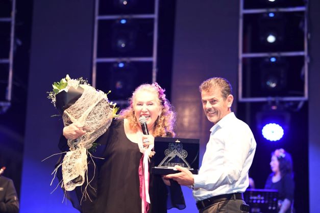 Kartepe Suzan Kardeş İle Coştu