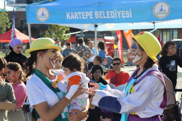 Kartepe Suzan Kardeş İle Coştu