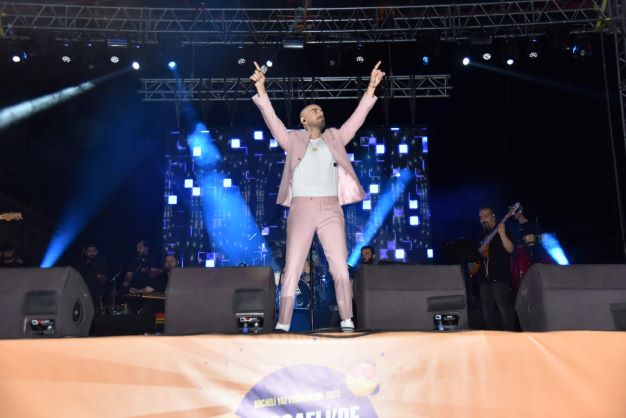 Kartepe'de Soner Sarıkabadayı Coşturdu