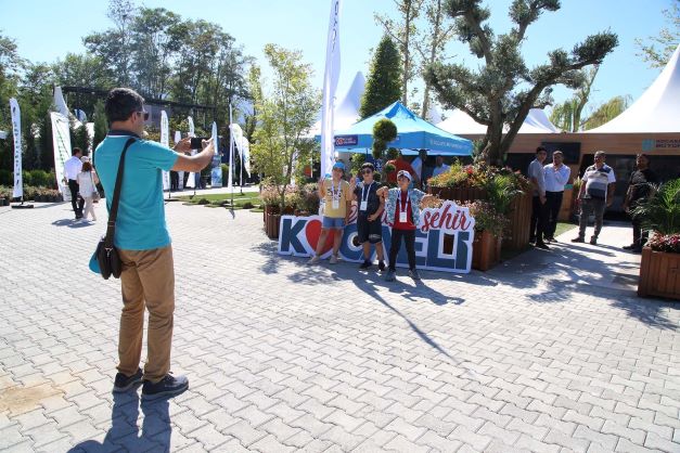 Kocaeli standına öğrencilerden tam not