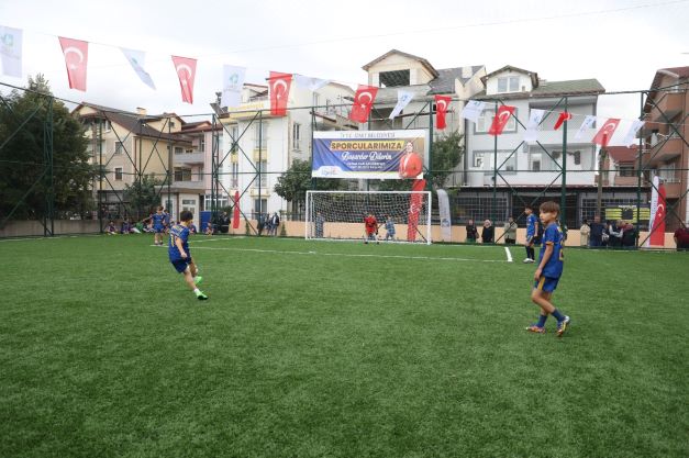 Hürriyet, Akşener'le Birlikte Nihat Gürer Spor Tesislerini Açtı