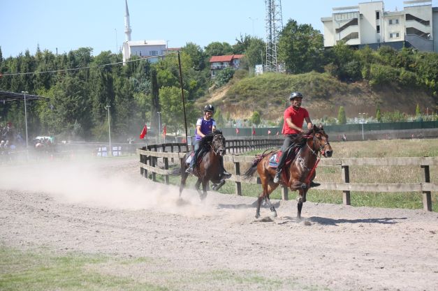 Rahvan At Yarışı İhsaniye Koşusu Büyük Heyecana Sahne Oldu