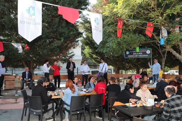 Rumeli ve Balkanların eşsiz lezzetleri İzmitlilerle buluştu