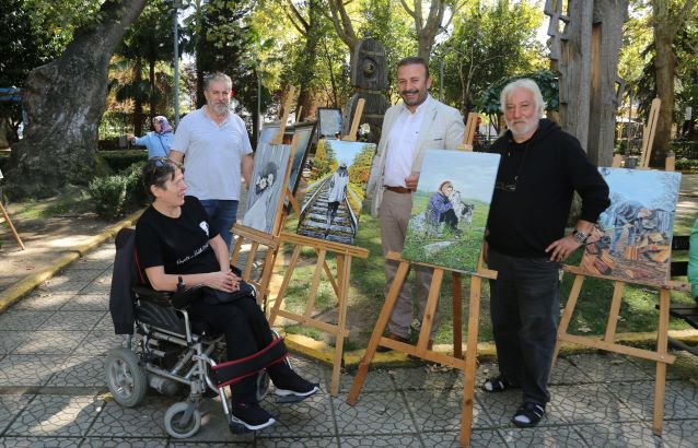 Üç Sanatçının Resimleri Değirmendere'de Sergiye Dönüştü