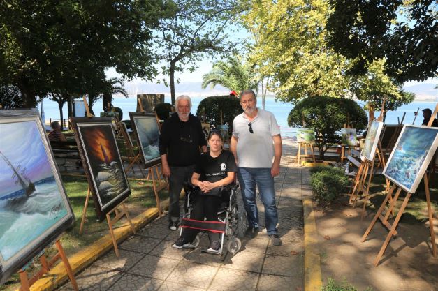 Üç Sanatçının Resimleri Değirmendere'de Sergiye Dönüştü