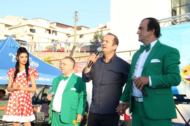 Yeşilçam Vokal Grubu Gebzeli çocukları coşturdu