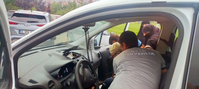 Zorda kalanın yardımına Zabıta koşuyor