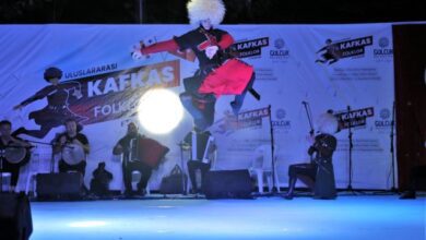 Gölcük Anıtpark’ta Kafkas Rüzgarı