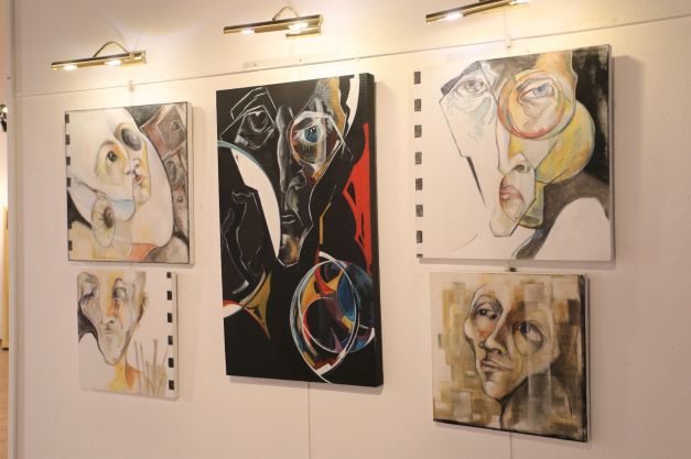 ‘Bendeki Suretler’ sanatseverlerle İzmit Sanat Galerisi’nde buluşuyor