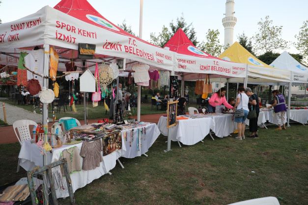 ‘Zübük’ açık havada İzmitlilerle buluştu