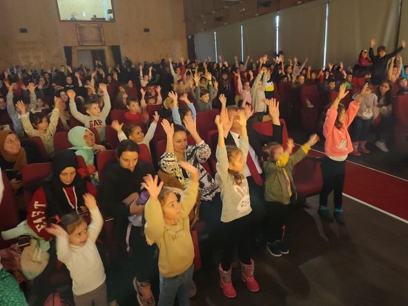 Çocukların Tiyatro Sevgisi Bir Başka Güzel